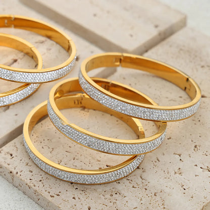 Elegant Luxurious Solid Color Titanium Steel Plating Inlay Rhinestones 18k Gold Plated Bangle