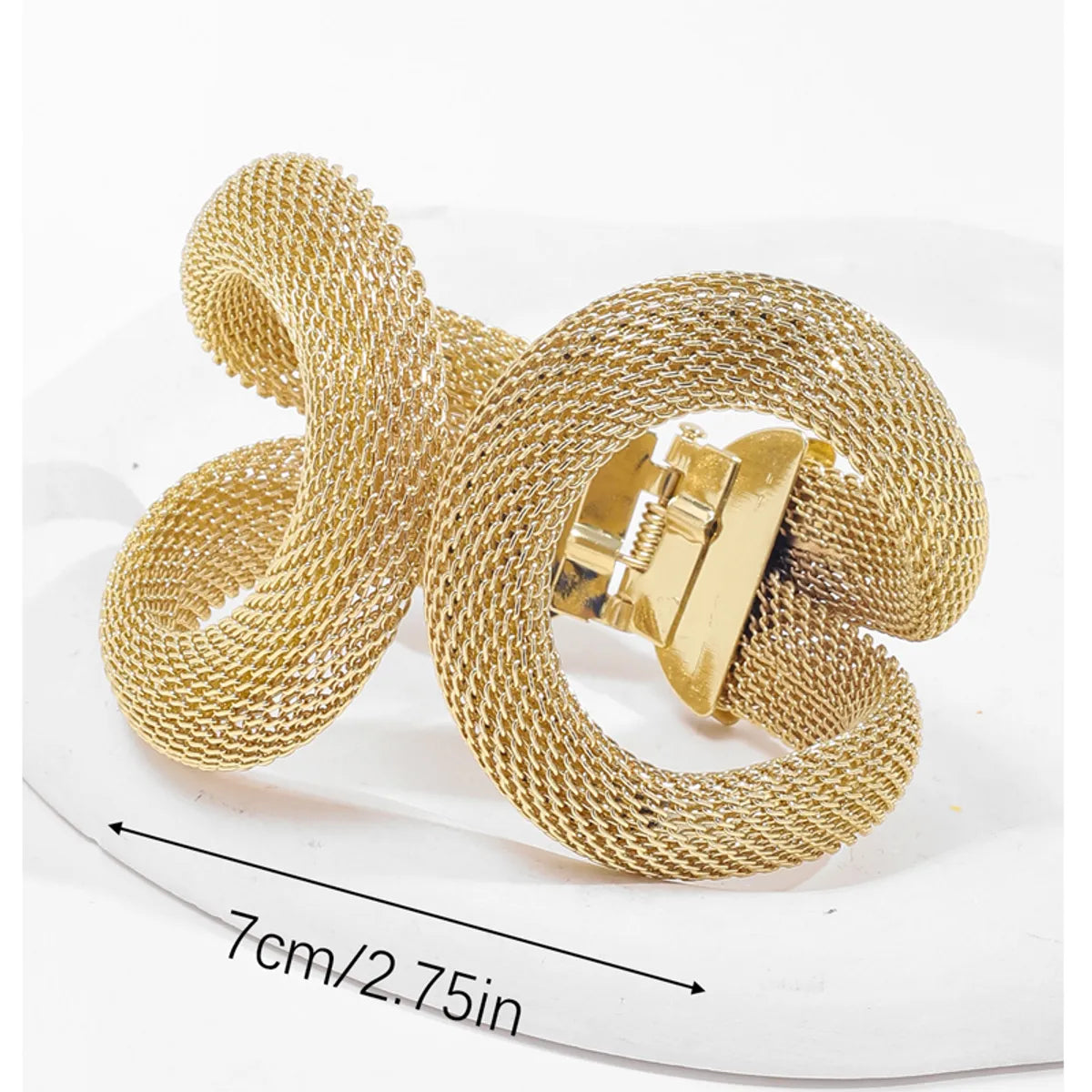 Iron Elegant Luxurious Twist Plating Spiral Stripe Bangle