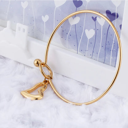 Elegant Modern Style Heart Shape Stainless Steel Titanium Steel 18K Gold Plated Bangle In Bulk