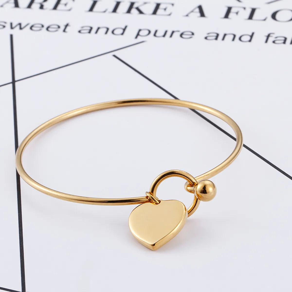 Elegant Modern Style Heart Shape Stainless Steel Titanium Steel 18K Gold Plated Bangle In Bulk