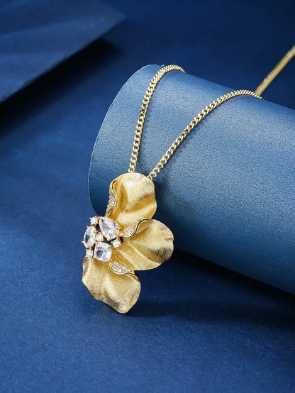 Elegant Original Design Simple Style Flower Petal Copper Plating Inlay Zircon 18k Gold Plated Pendant Necklace