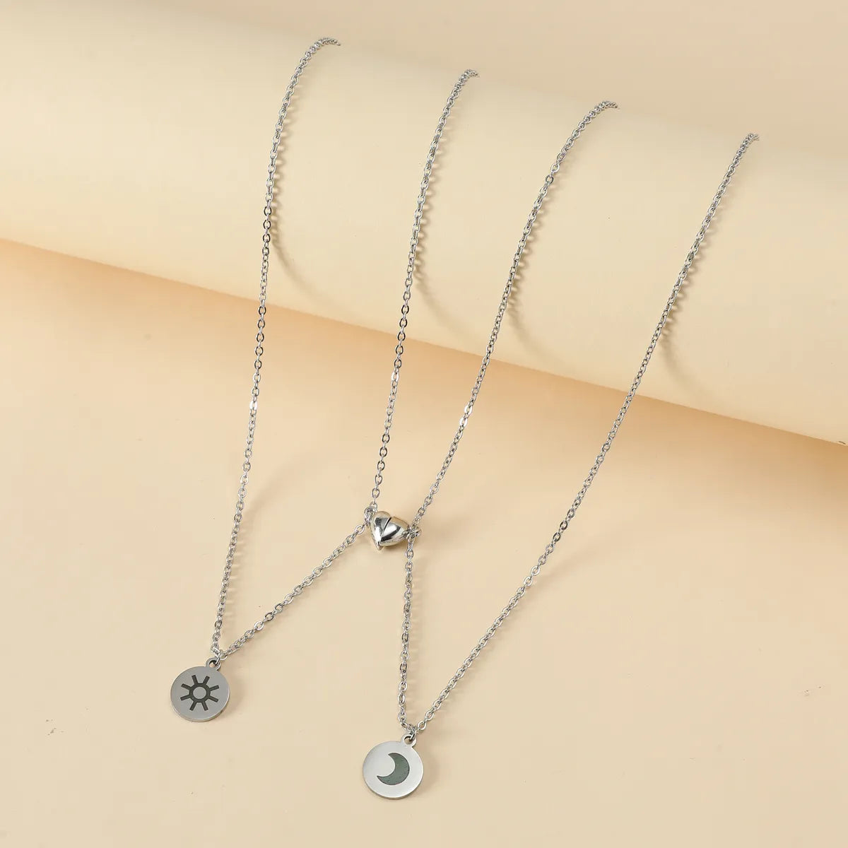 Elegant Preppy Style Simple Style Sun Moon Stainless Steel Zinc Alloy Pendant Necklace