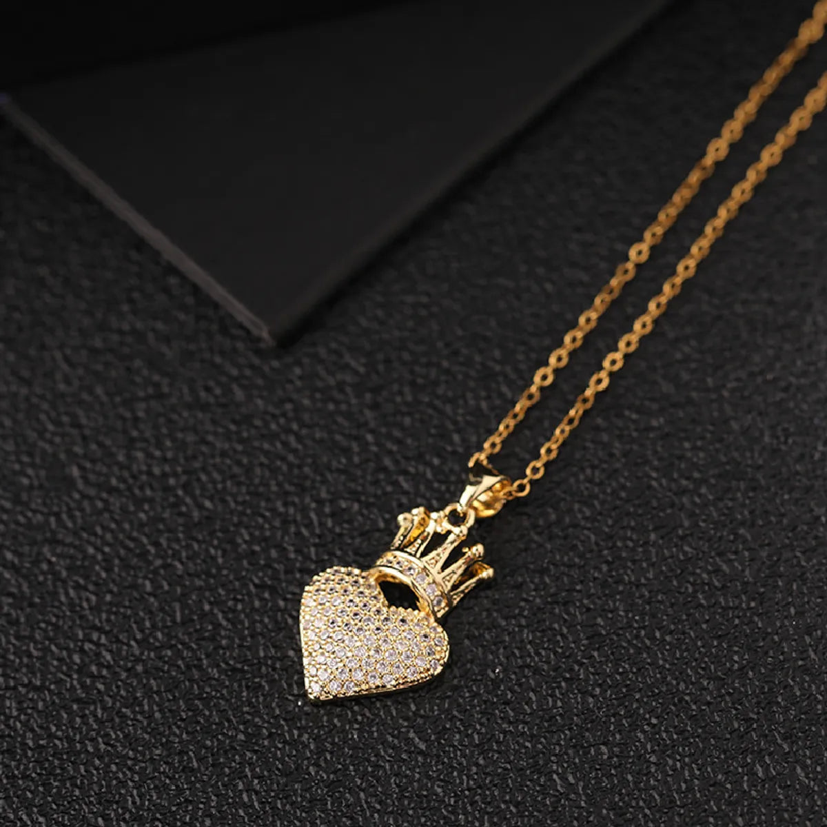 Elegant Queen Heart Shape Crown 201 Stainless Steel Steel Plating Inlay Zircon Women'S Pendant Necklace