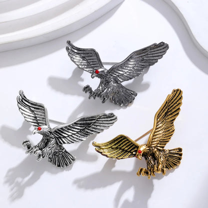 Elegant Retro Animal Alloy Rhinestones Unisex Brooches