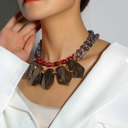 Elegant Retro Color Block Plastic Resin Women's Necklace