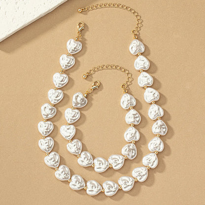 Elegant Retro Commute Heart Shape Alloy Baroque Pearls Plating Women's Bracelets Necklace