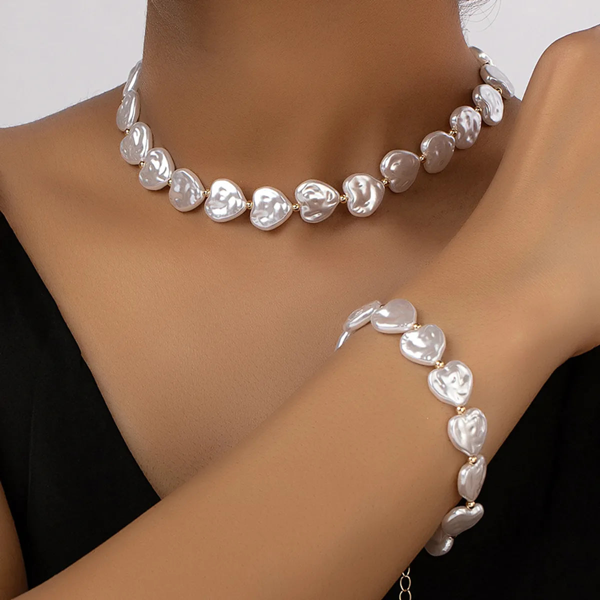 Elegant Retro Commute Heart Shape Alloy Baroque Pearls Plating Women's Bracelets Necklace