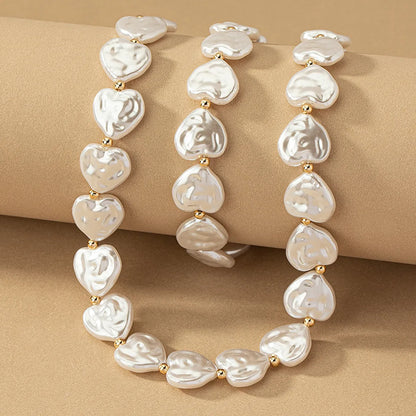 Elegant Retro Commute Heart Shape Alloy Baroque Pearls Plating Women's Bracelets Necklace