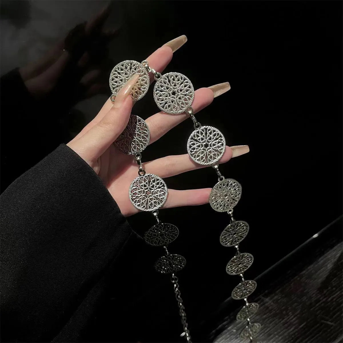 Elegant Retro Commute Round Alloy Women's Waist Chain