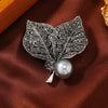 Elegant Retro Leaf Flower Alloy Plating Inlay Artificial Pearls Rhinestones Unisex Brooches