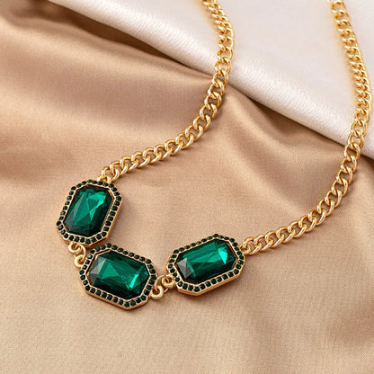 Elegant Retro Luxurious Geometric Quadrilateral Alloy Plating Inlay Gem Women's Necklace