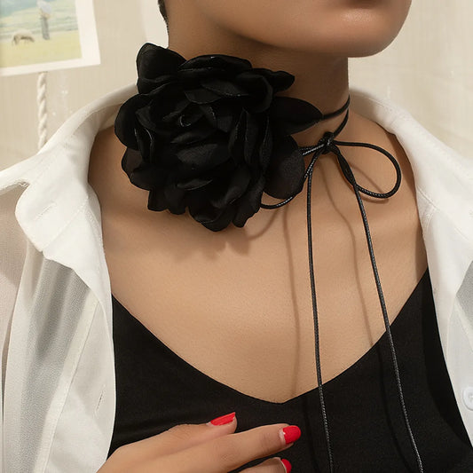 Elegant Retro Sexy Flower Cloth Women's Choker