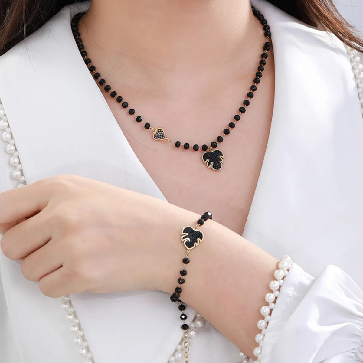 Elegant Retro XUPING Cross Leaf Heart Shape 304 Stainless Steel Beaded Beaded Plating Artificial Gemstones 18K Gold Plated Women'S Bracelets Necklace