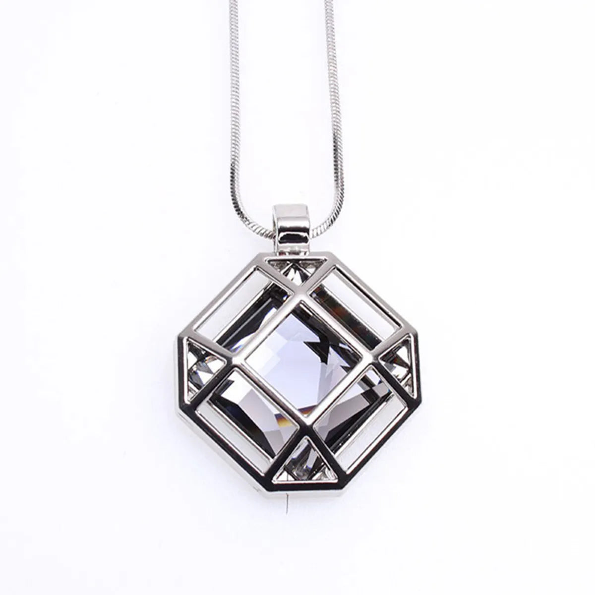 Elegant Rhombus Alloy Copper Inlay Rhinestones Women's Sweater Chain Long Necklace