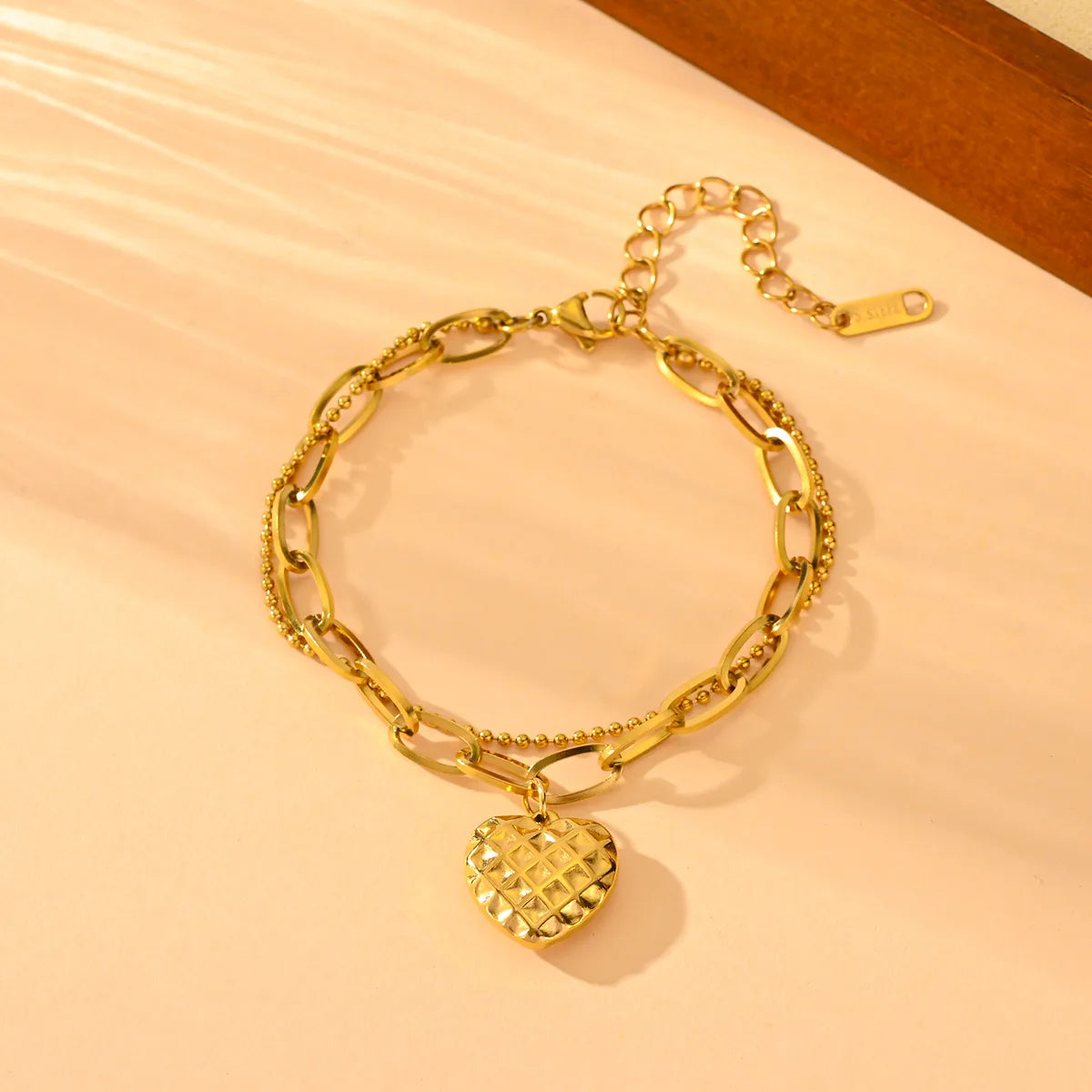 Elegant Romantic Heart Shape Titanium Steel 18K Gold Plated Bracelets In Bulk