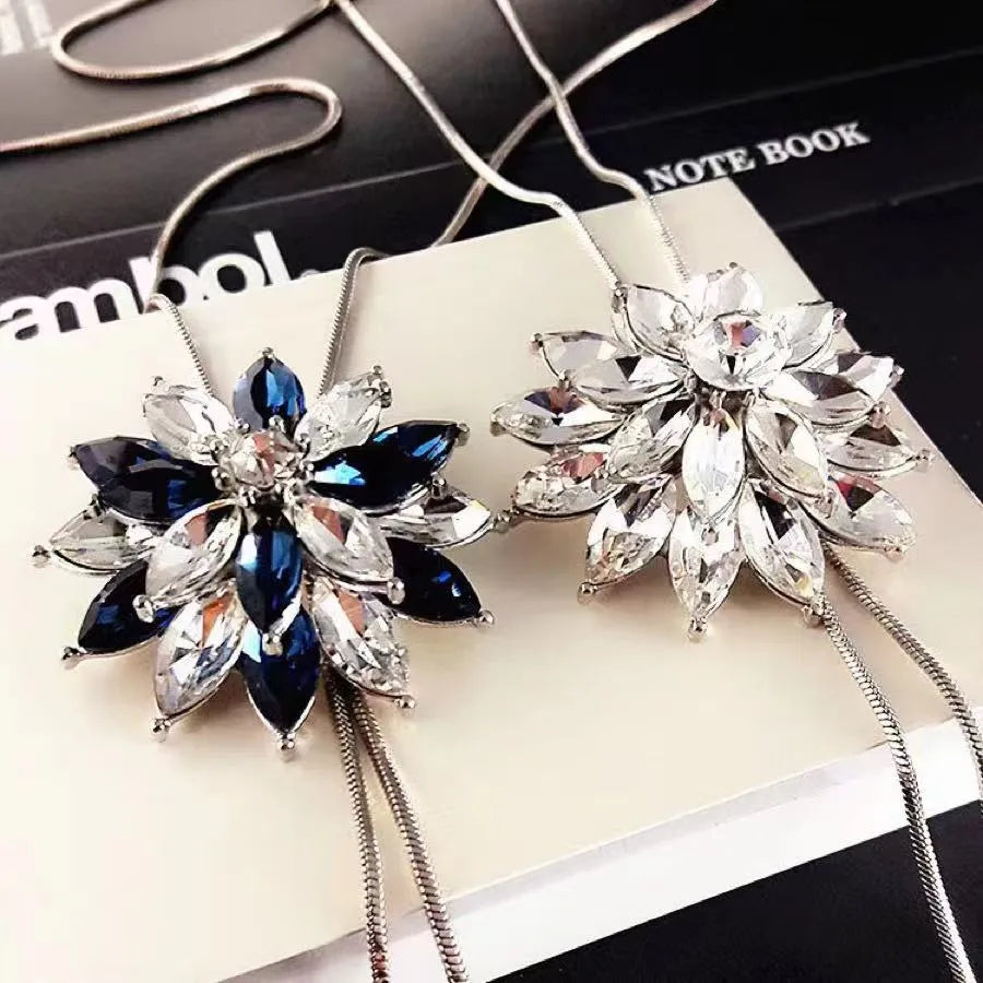 Elegant Romantic Snowflake Silver Plated Rhinestones Glass Copper Zinc Alloy Wholesale Pendant Necklace Sweater Chain Necklace