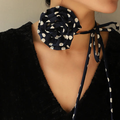 Elegant Rose Cloth Women's Choker