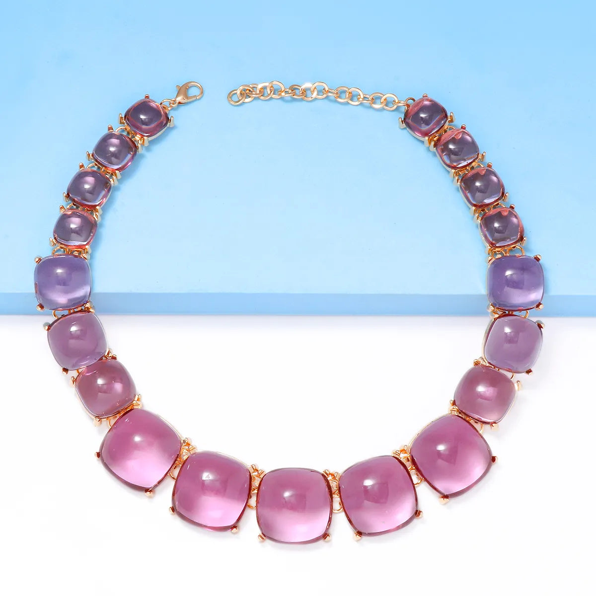 Elegant Round Alloy Three-dimensional Inlay Resin Women's Necklace