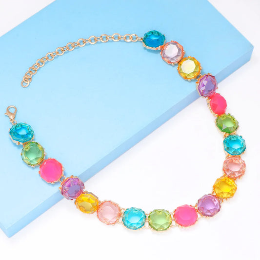 Elegant Round Alloy Three-dimensional Inlay Resin Women's Necklace