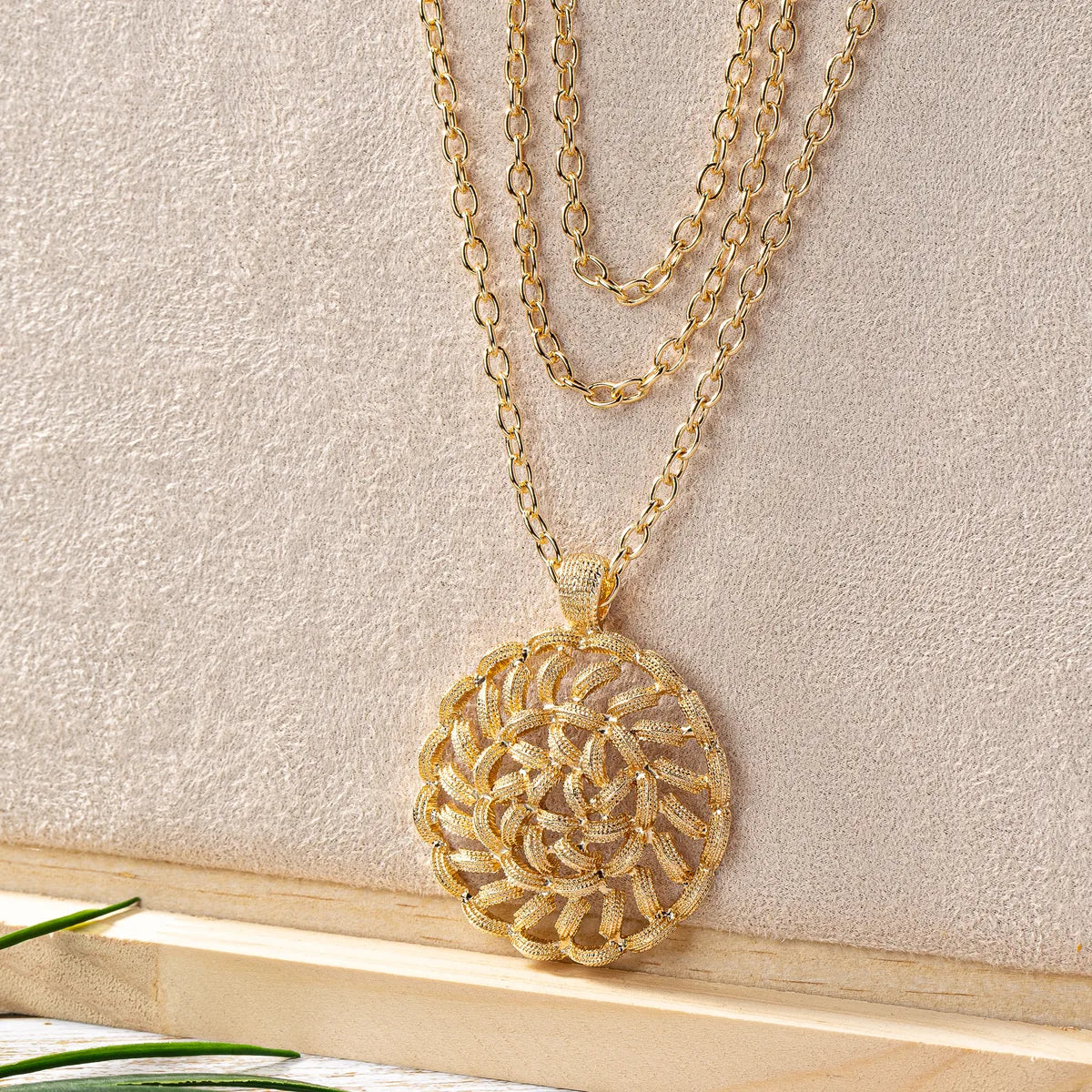 Elegant Round Alloy Zinc Alloy Wholesale Three Layer Necklace