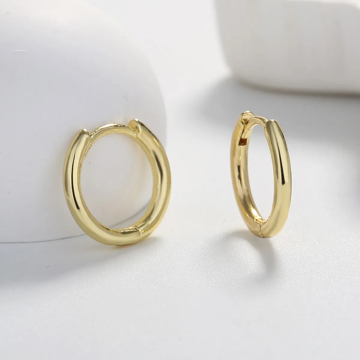 1 Pair Elegant Round Gold Plated Brass Gold Plated Hoop Earrings