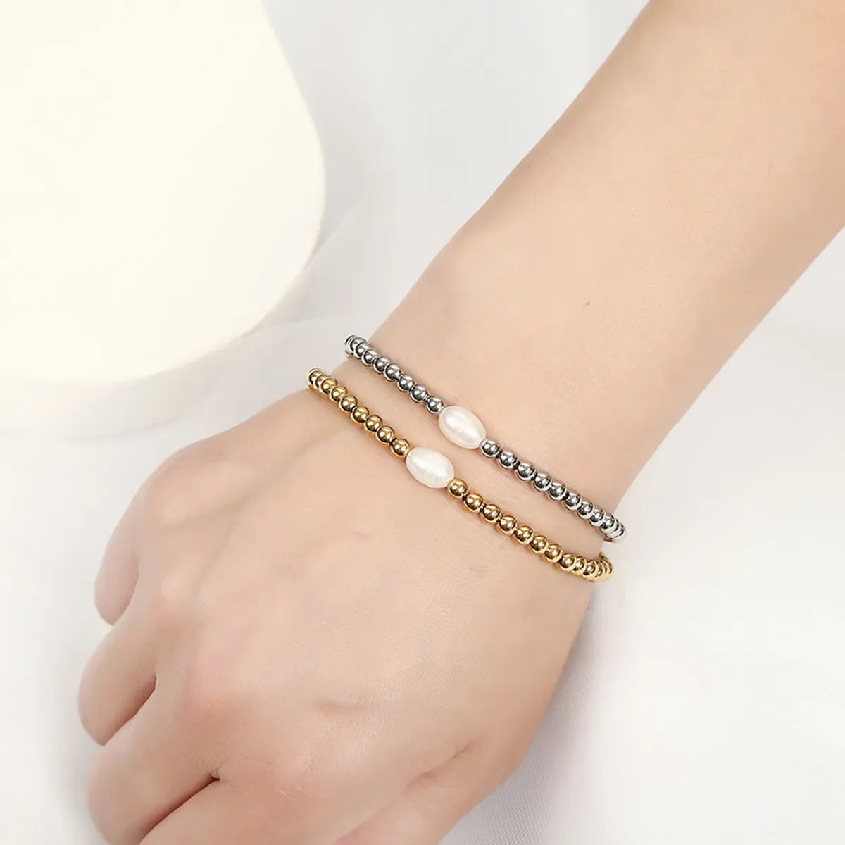 Elegant Round Stainless Steel Freshwater Pearl Plating Gold Plated Bracelets