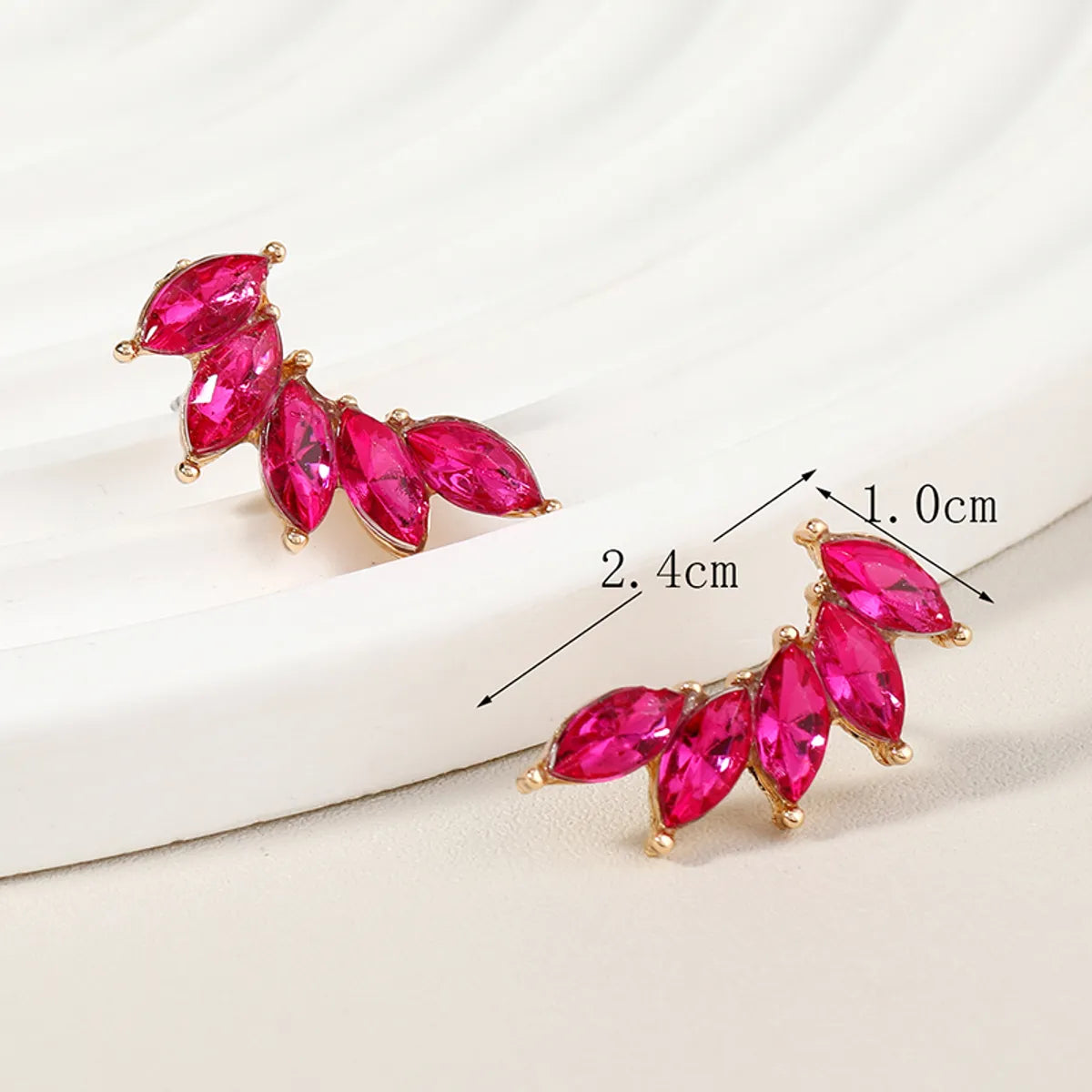 Elegant Shiny Leaf Alloy Inlay Zircon Women'S Ear Studs