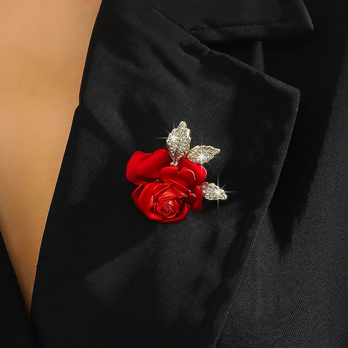 Elegant Shiny Rose Alloy Spray Paint Inlay Artificial Rhinestones Women'S Brooches