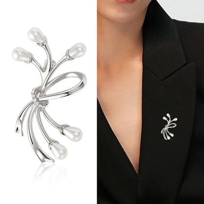 Elegant Simple Style Bow Knot Alloy Plating Inlay Artificial Pearls Rhinestones Women'S Brooches