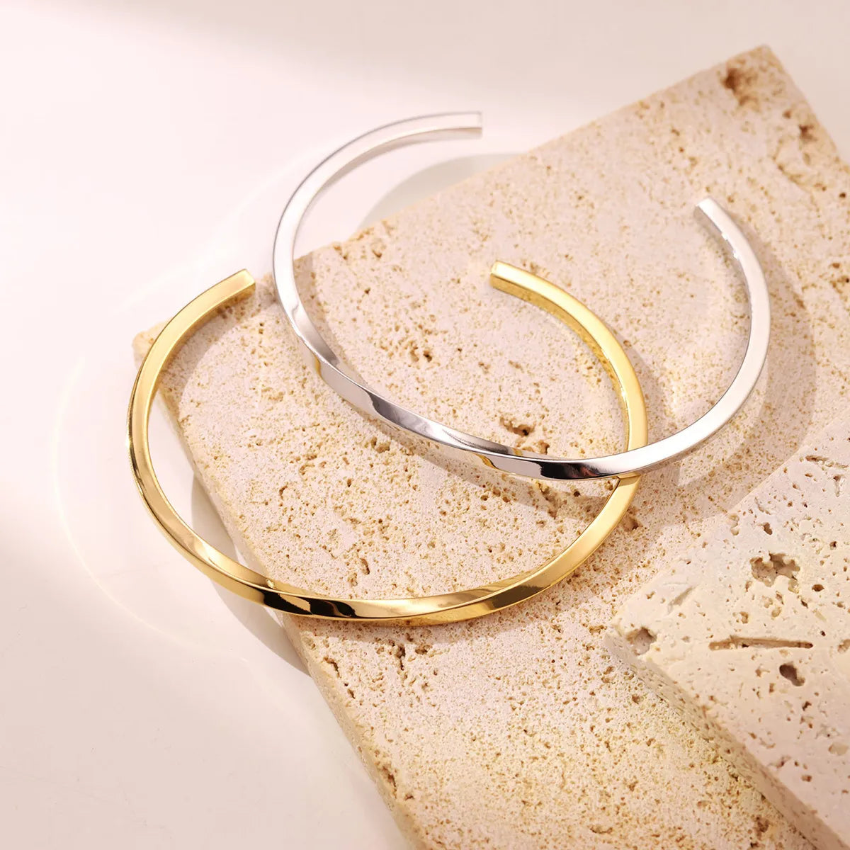 Elegant Simple Style C Shape Stainless Steel Plating White Gold Plated Gold Plated Cuff Bracelets