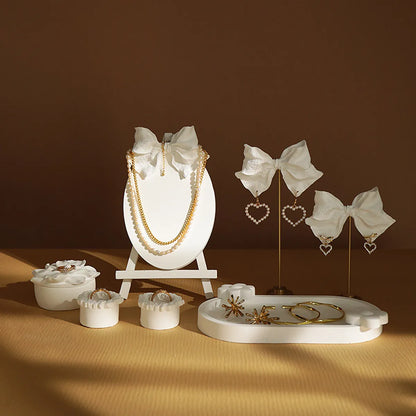 Elegant Simple Style Cat Flower Gypsum Jewelry Display