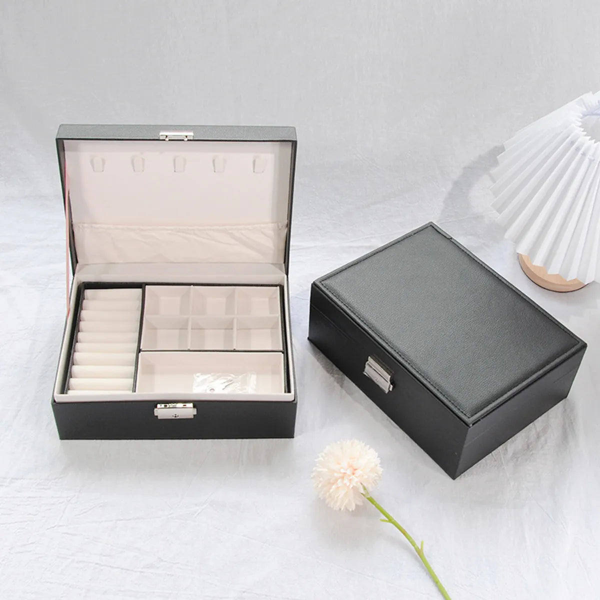 Elegant Simple Style Classic Style Solid Color Pu Leather Jewelry Boxes