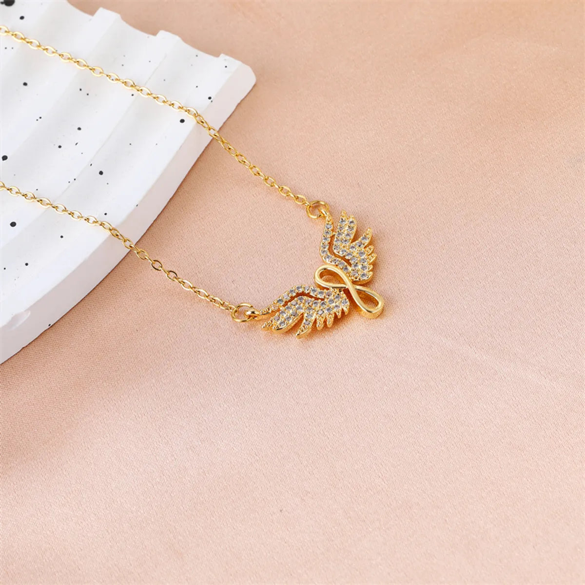 Elegant Simple Style Crown Wings Stainless Steel Plating Inlay Zircon 18k Gold Plated Pendant Necklace