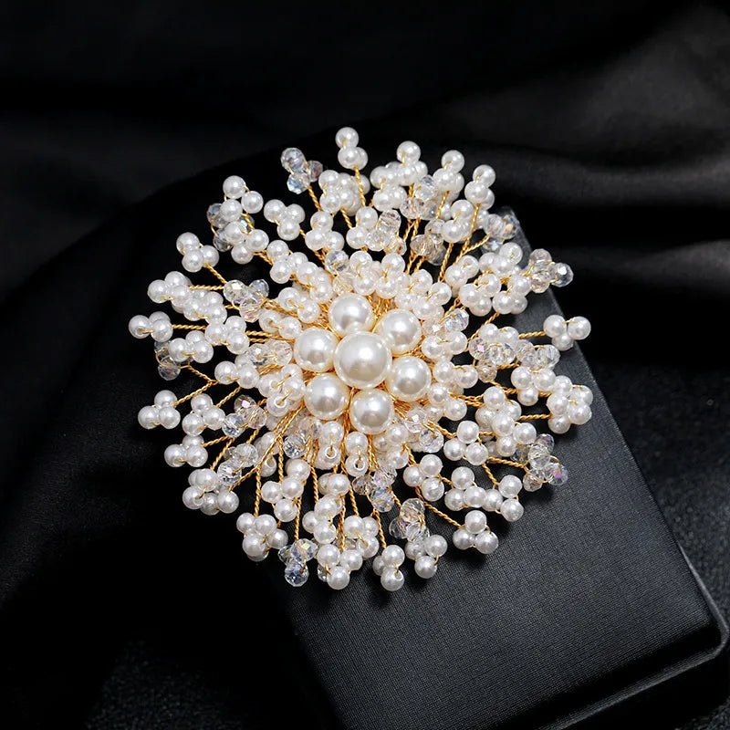 Elegant Simple Style Flower Artificial Crystal Imitation Pearl Alloy Unisex Brooches