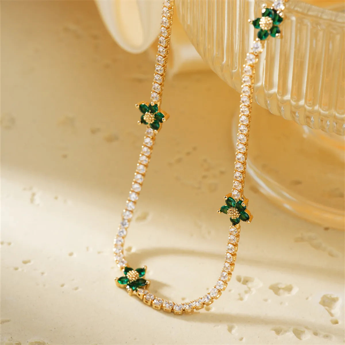 Elegant Simple Style Flower Copper Zircon Necklace In Bulk