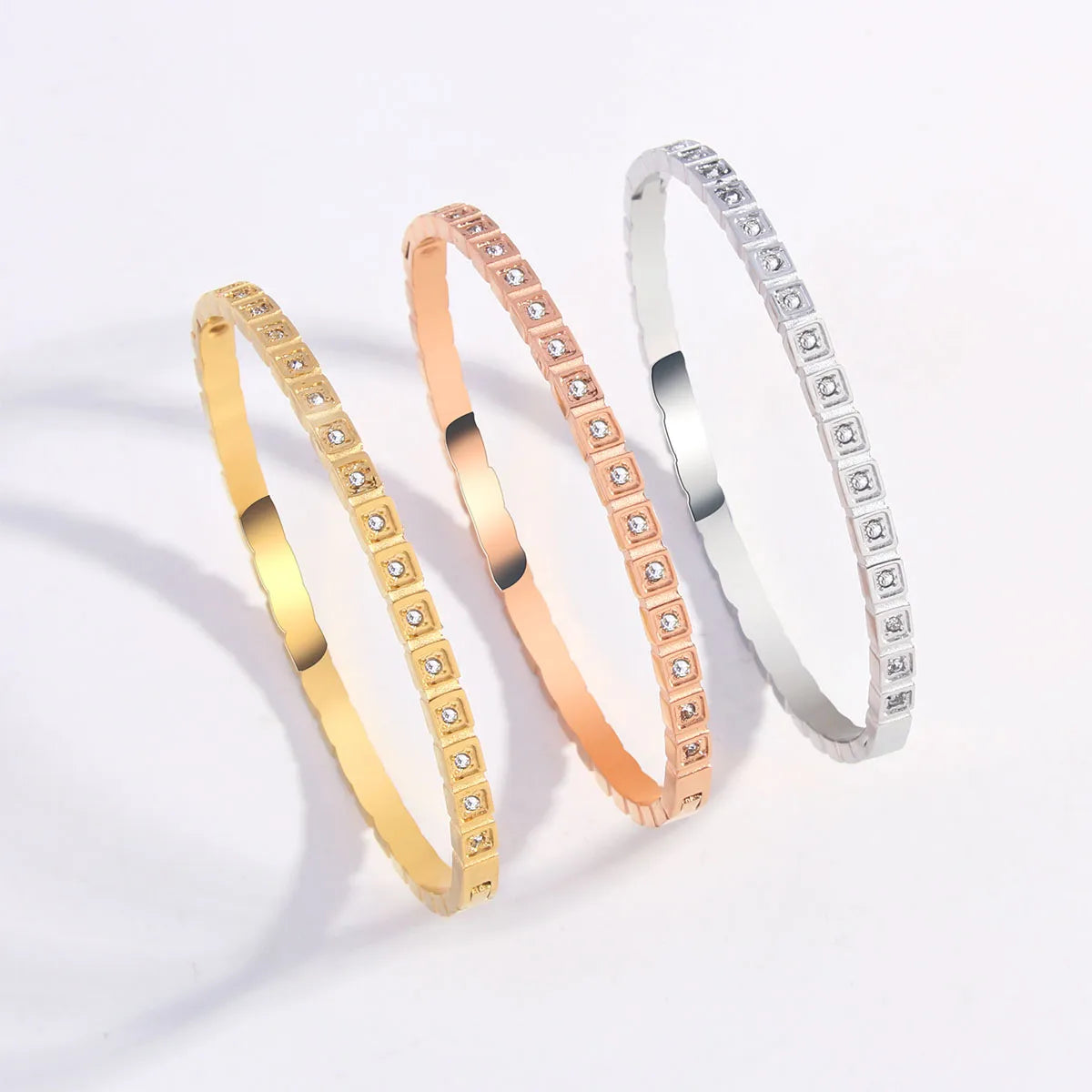 Elegant Simple Style Geometric 304 Stainless Steel 18K Gold Plated White Gold Plated Gold Plated Zircon Bangle In Bulk