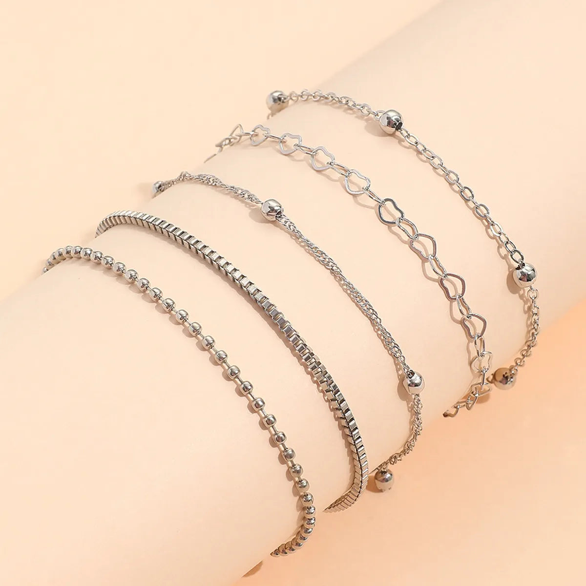 Elegant Simple Style Geometric Iron Women's Bracelets