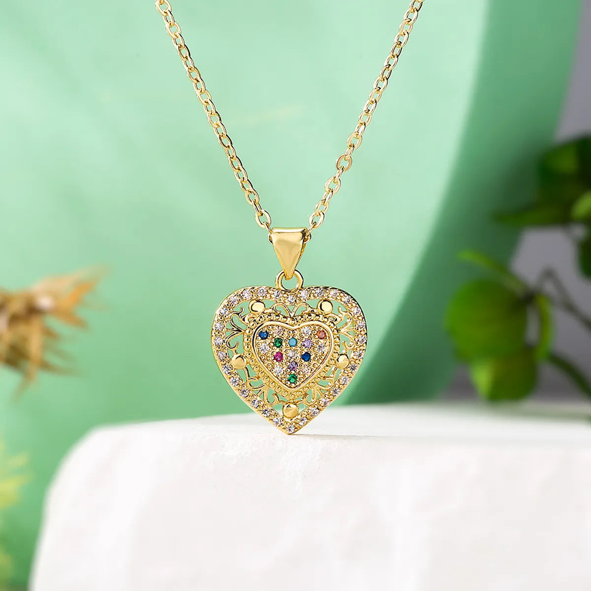 Elegant Simple Style Heart Shape Copper Plating Inlay Zircon 18k Gold Plated Pendant Necklace