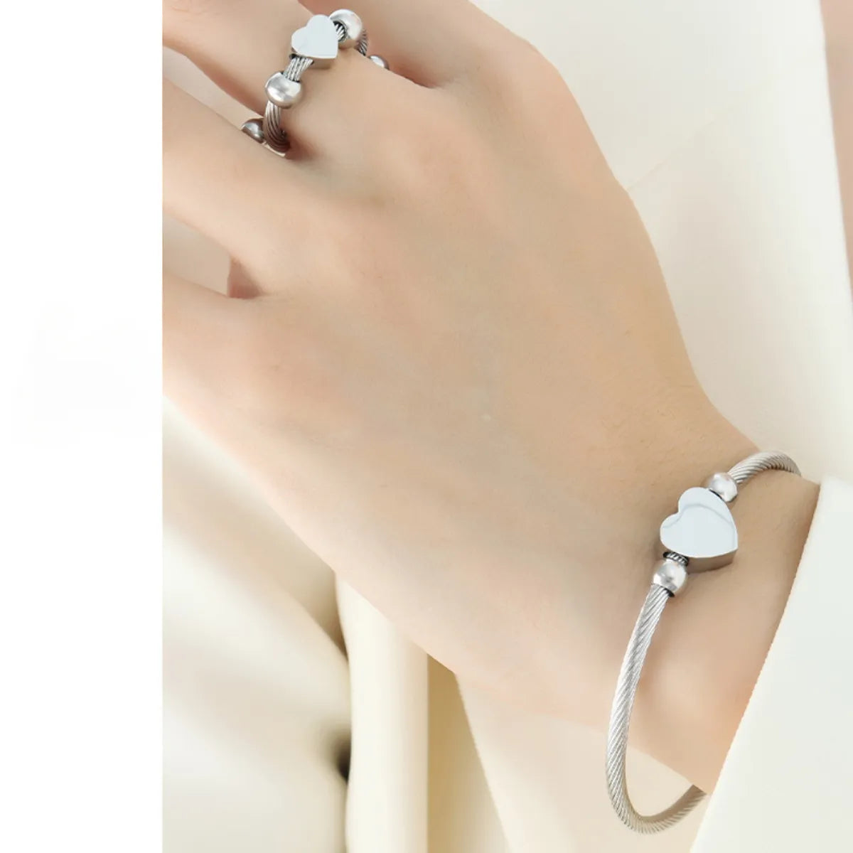 Elegant Simple Style Heart Shape Stainless Steel 18k Gold Plated Rings Bracelets