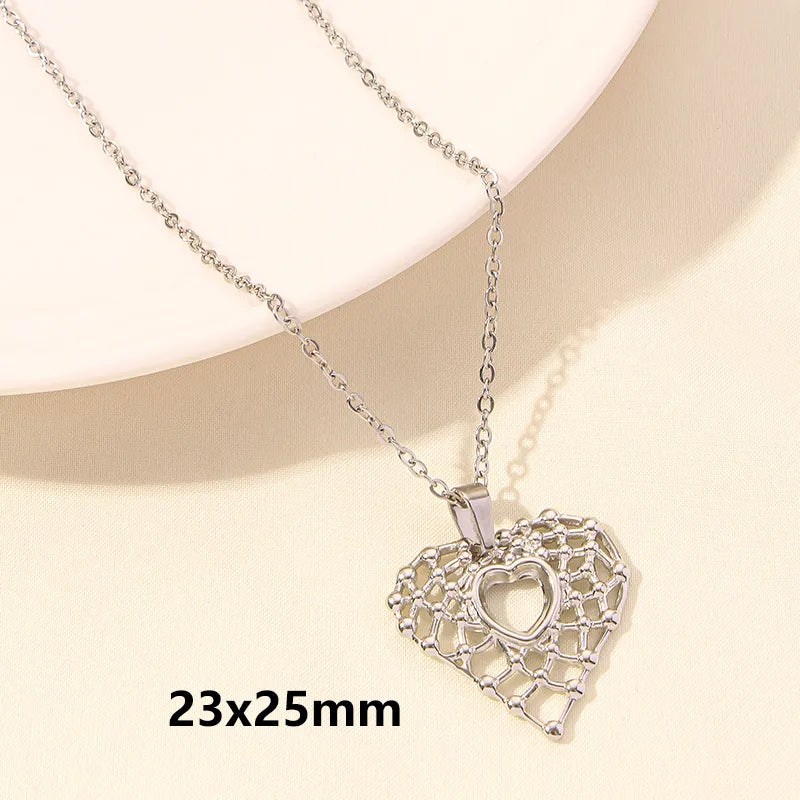 Wholesale Jewelry Elegant Simple Style Heart Shape 304 Stainless Steel 18K Gold Plated Plating Hollow Out Pendant Necklace