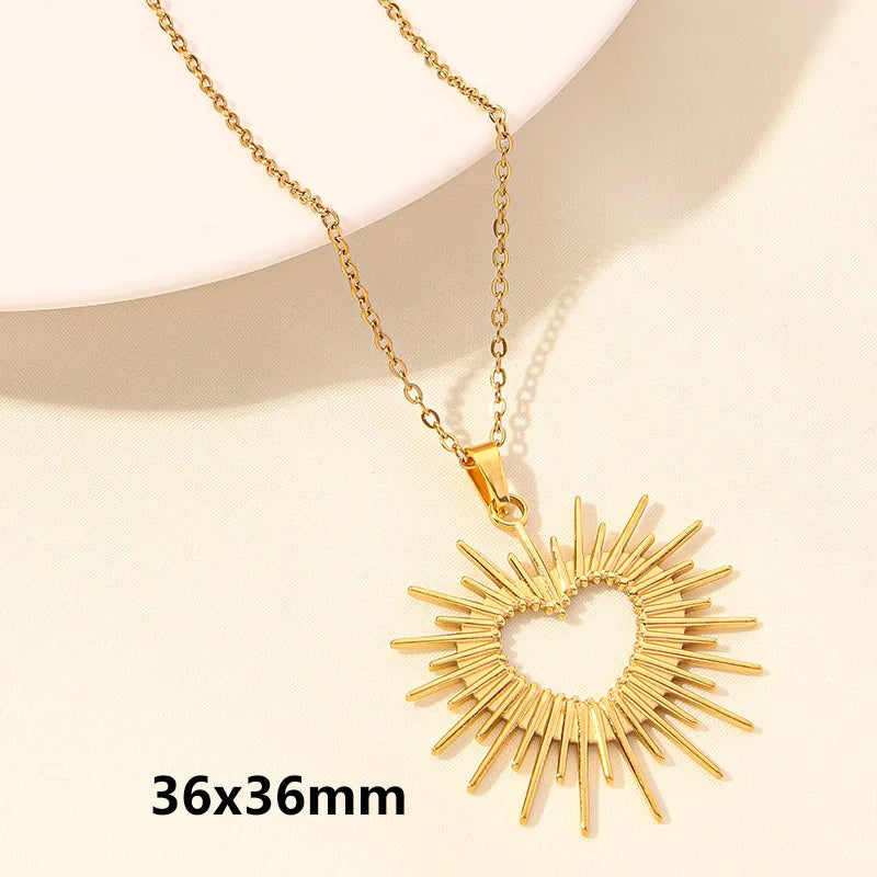 Wholesale Jewelry Elegant Simple Style Heart Shape 304 Stainless Steel 18K Gold Plated Plating Hollow Out Pendant Necklace