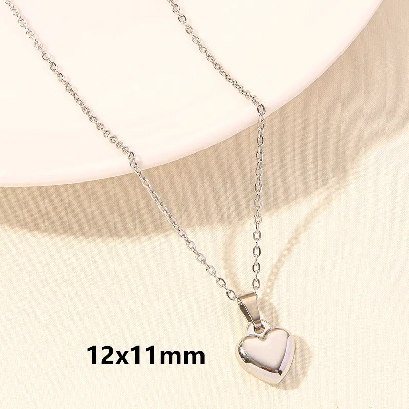 Wholesale Jewelry Elegant Simple Style Heart Shape 304 Stainless Steel 18K Gold Plated Plating Hollow Out Pendant Necklace