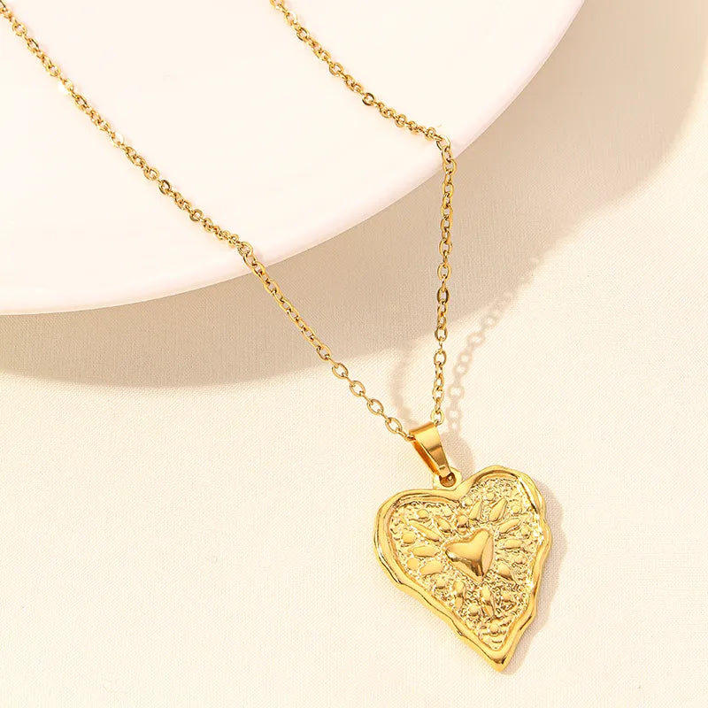 Wholesale Jewelry Elegant Simple Style Heart Shape 304 Stainless Steel 18K Gold Plated Plating Hollow Out Pendant Necklace