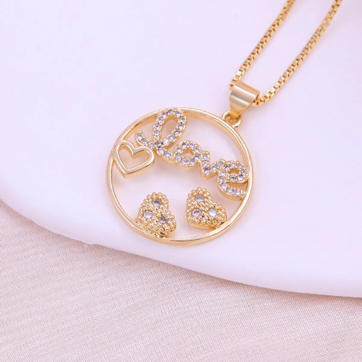 Elegant Simple Style Love Heart Shape Bow Knot Copper Plating Inlay Zircon 18k Gold Plated Pendant Necklace