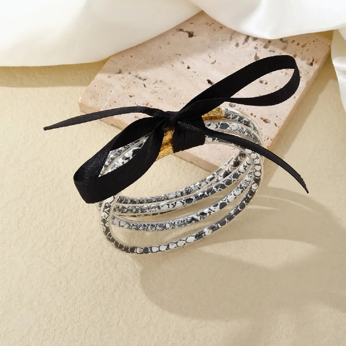 Wholesale Jewelry Elegant Simple Style Printing Bow Knot Silica Gel Braid Appliques Bangle