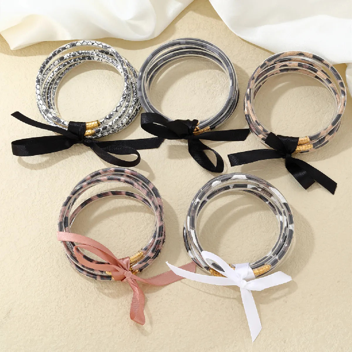 Wholesale Jewelry Elegant Simple Style Printing Bow Knot Silica Gel Braid Appliques Bangle