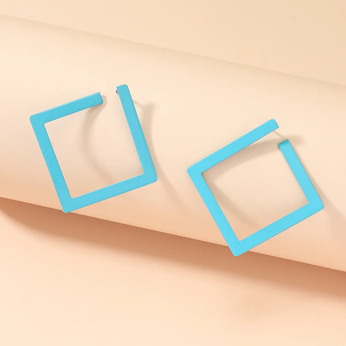 1 Pair Elegant Simple Style Rhombus Iron Ear Studs