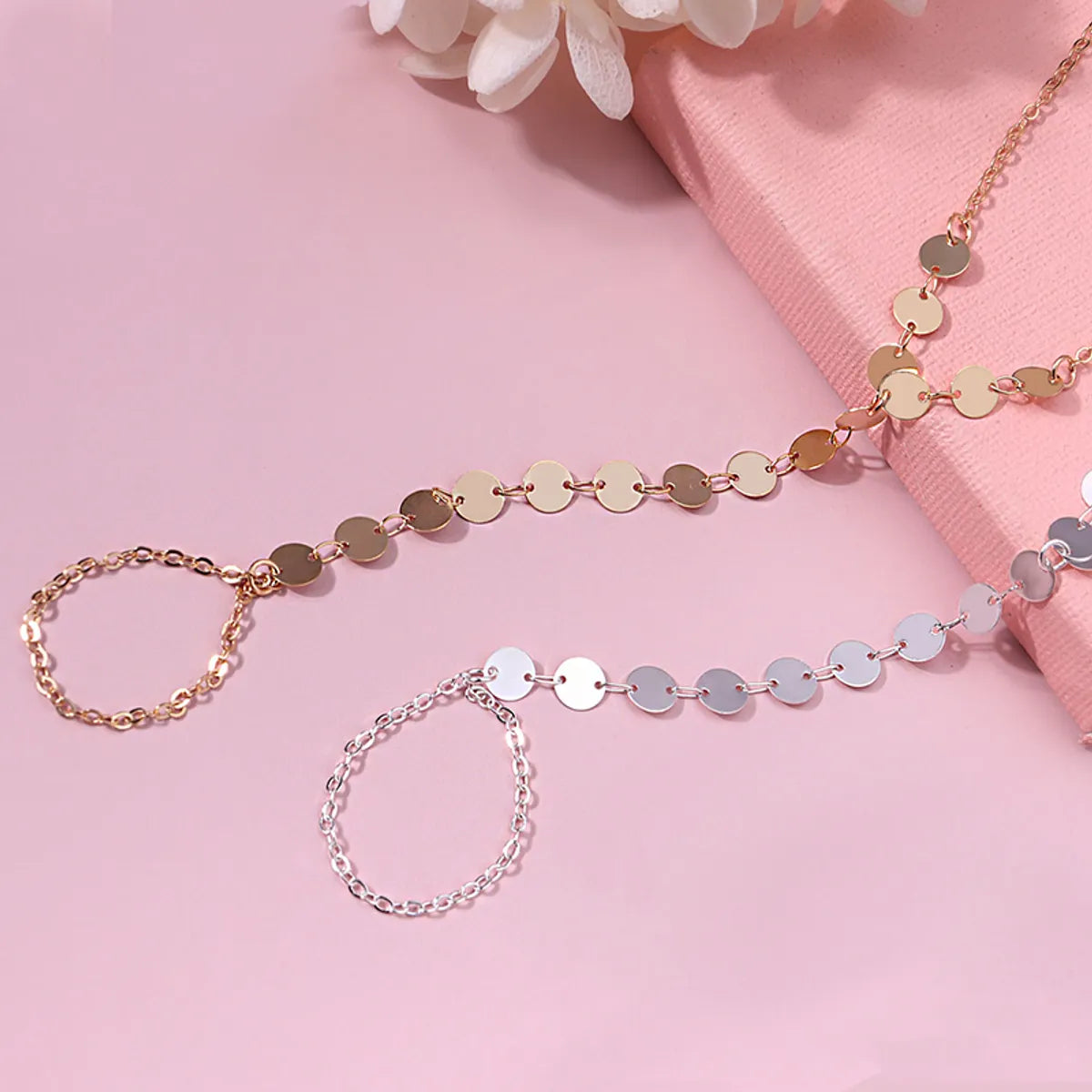 Elegant Simple Style Round Alloy Women'S Bracelets