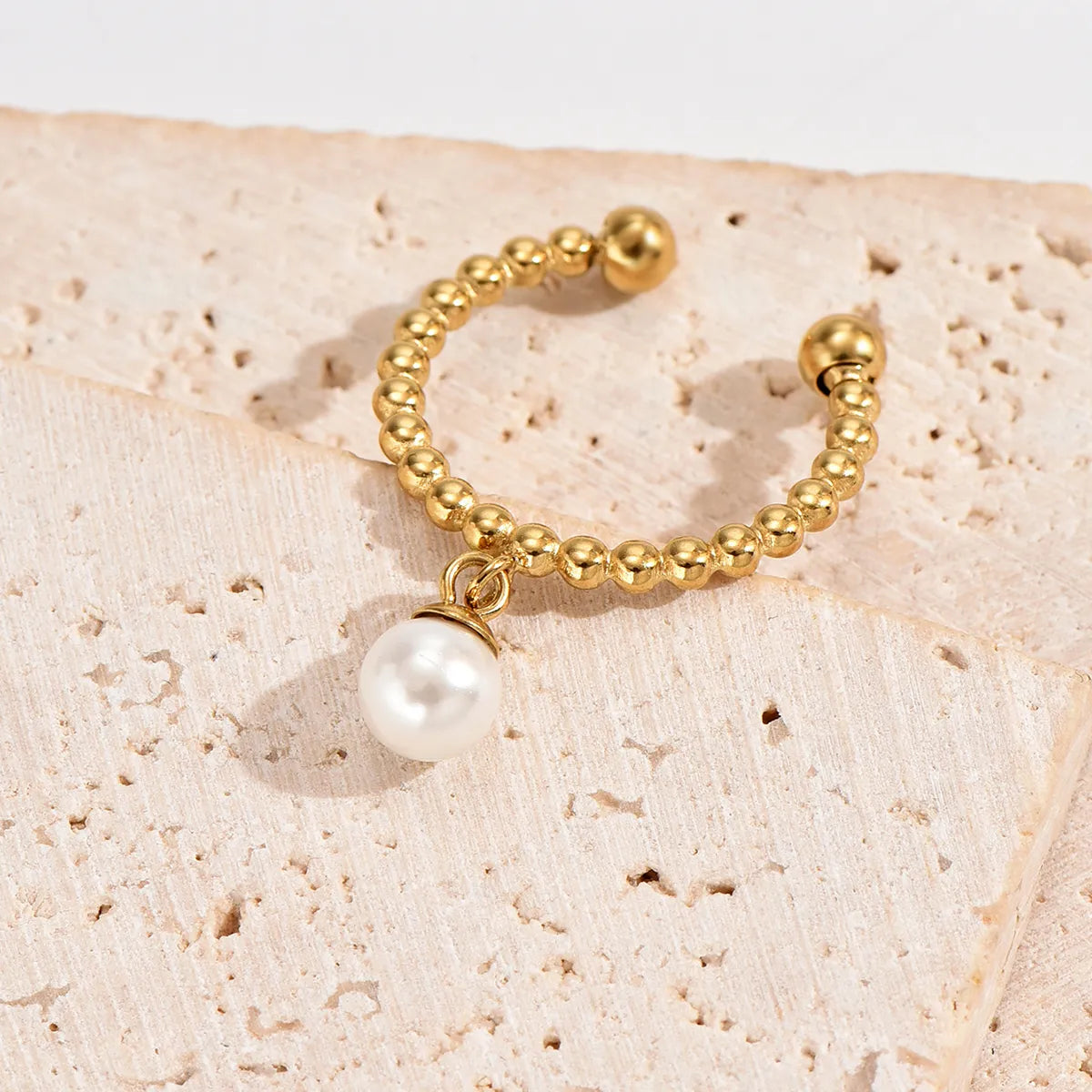 Elegant Simple Style Round Stainless Steel 14k Gold Plated Artificial Pearls Charm Ring In Bulk