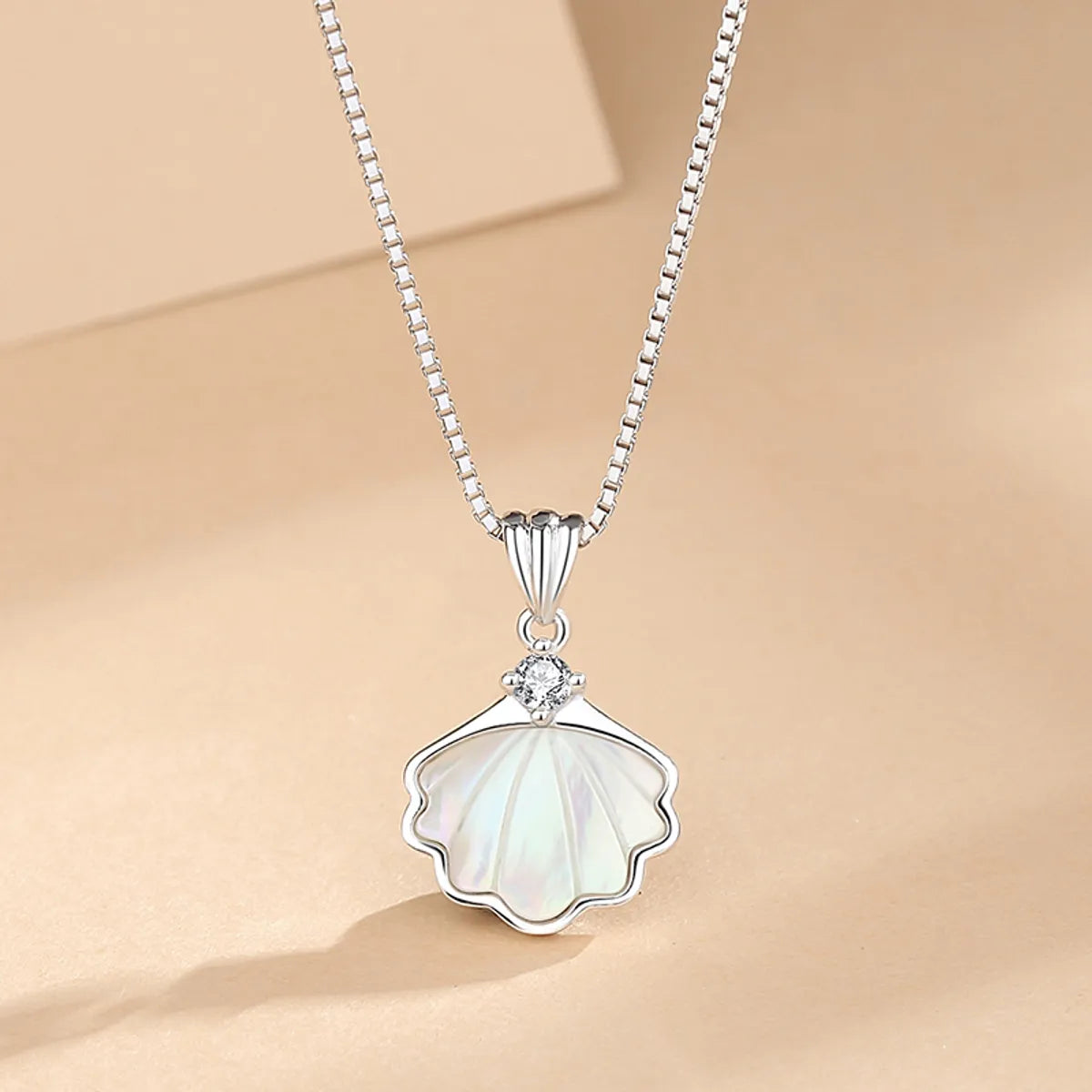 Elegant Simple Style Shell Sterling Silver Plating Inlay Shell Zircon Pendant Necklace